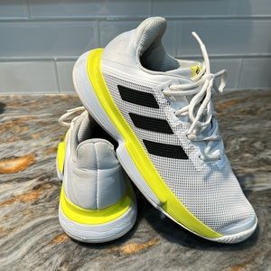 ADIDAS women’s SOLEmatch Bounce tennis shoes 6.5 US